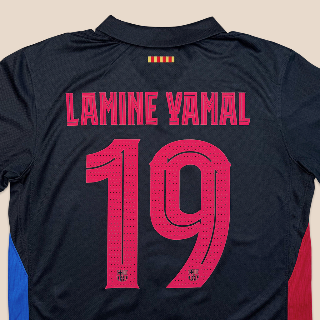 FC Barcelona 2024/25 Away