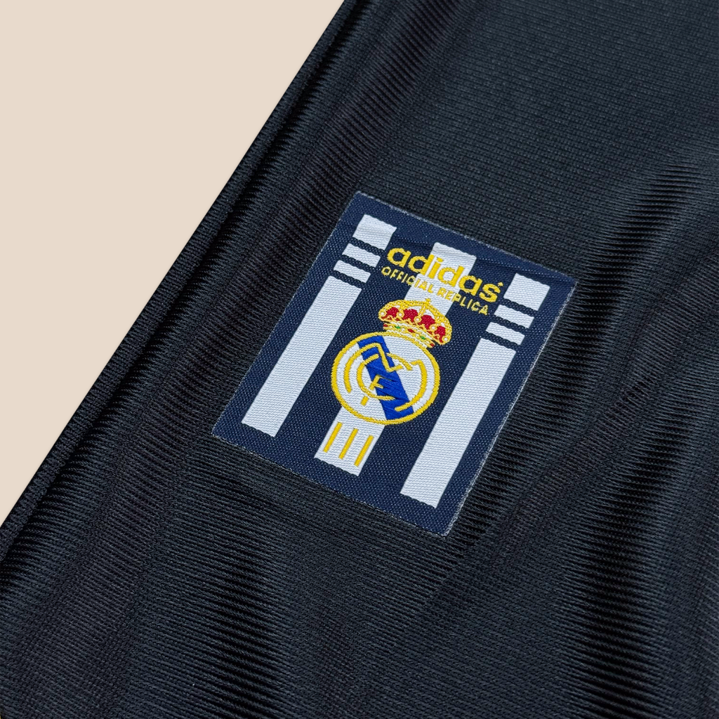 Real Madrid 1999/00 Away
