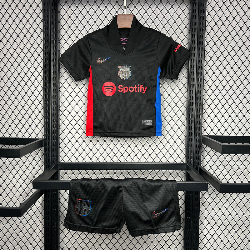 Barcelona 2024/25 Kids Away