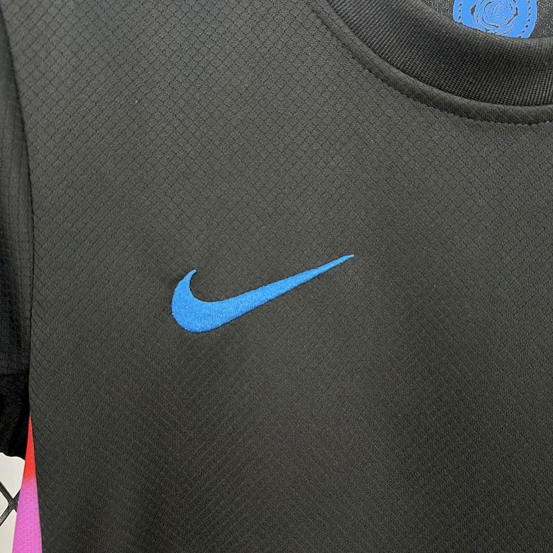 England 2025/26 Kids Away